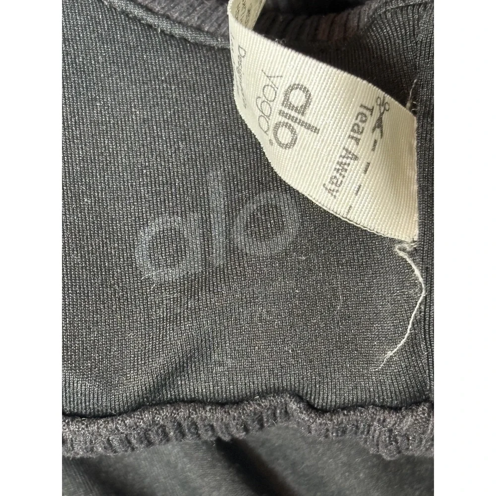Alo Yoga Black Ribbed Sports‎ Bra Unpadded Round Neck Athleisure Run Train EUC